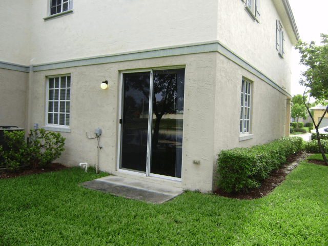 Riviera Beach Townhome: 967 Abaco Ln