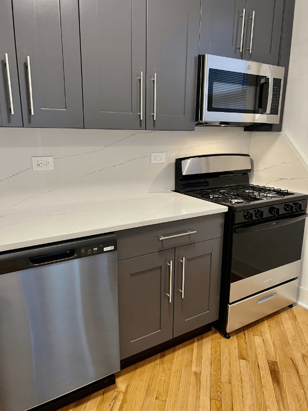 Chicago Apartment: 5033 N Harding