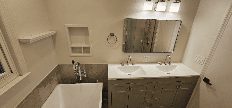 Winnetka Single Room: 6609 Winnetka Ave.