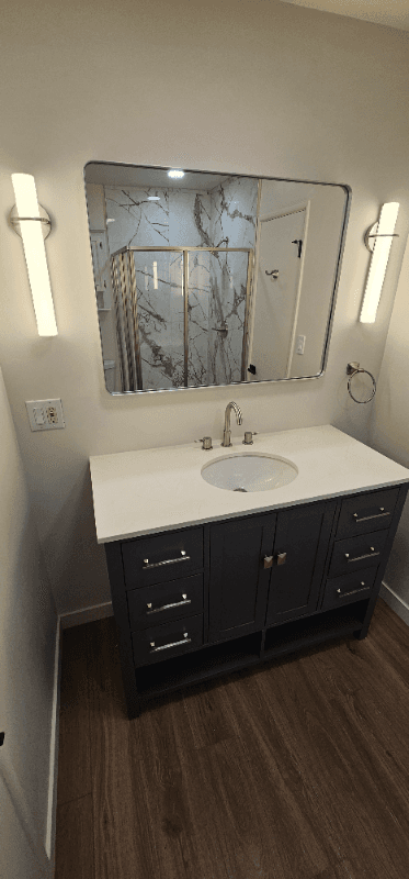 Winnetka Single Room: 6609 Winnetka Ave.