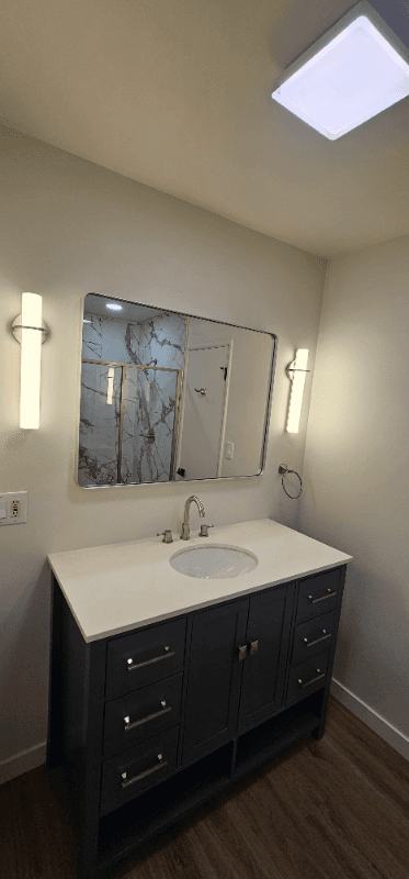 Winnetka Single Room: 6609 Winnetka Ave.