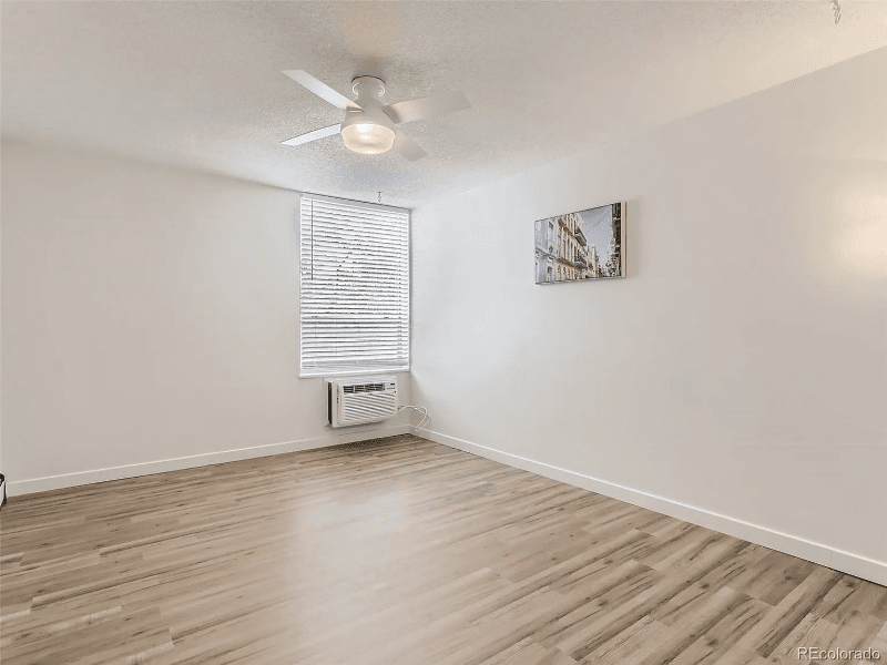 Aurora Condo: 2281 s Vaughn way