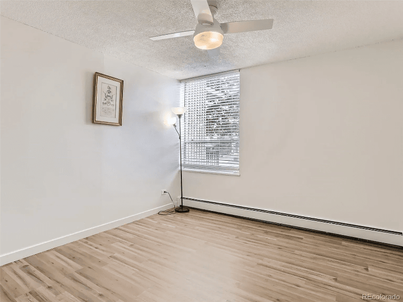 Aurora Condo: 2281 s Vaughn way