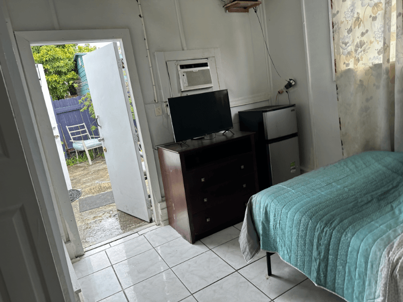 Dania Beach House: 224 SW 14th Street