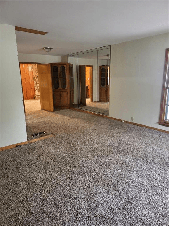Gainesville House: 1201 Whaley Dr