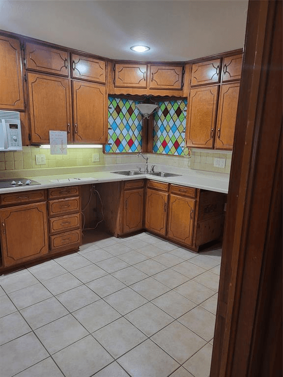 Gainesville House: 1201 Whaley Dr