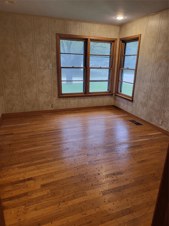 Gainesville House: 1201 Whaley Dr