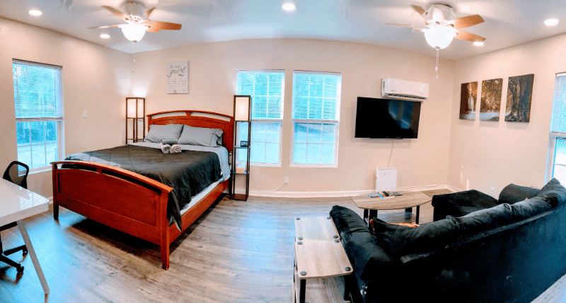 San Antonio Townhome: 1335 Jewett St