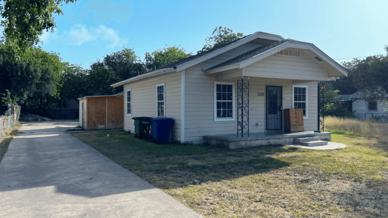 San Antonio Townhome: 1335 Jewett St