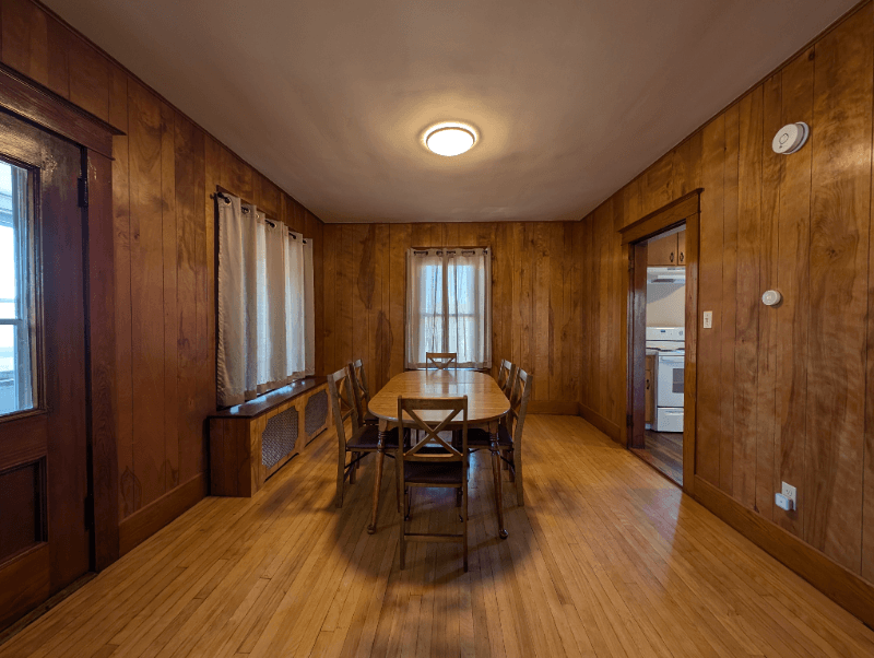 Berlin Apartment: 492 Burgess St, Apt 2