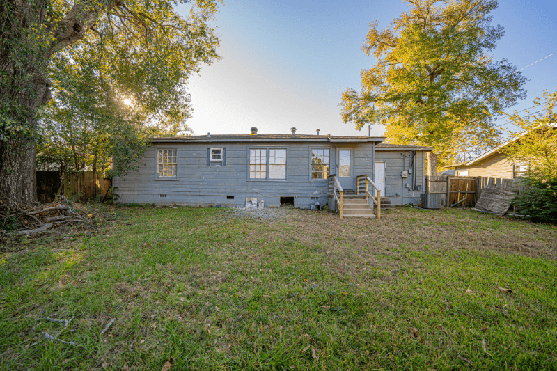 Longview House: 2216 South 12th Street