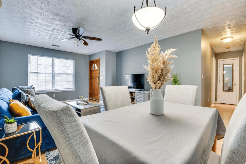 Douglasville House: 1739 Nutmeg st