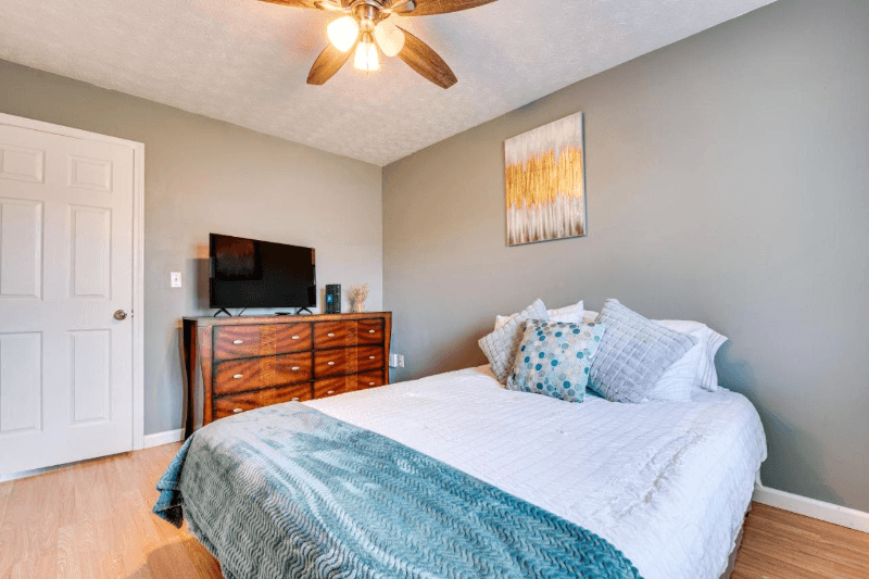 Douglasville House: 1739 Nutmeg st