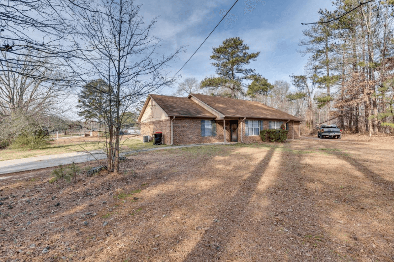 Douglasville House: 1739 Nutmeg st