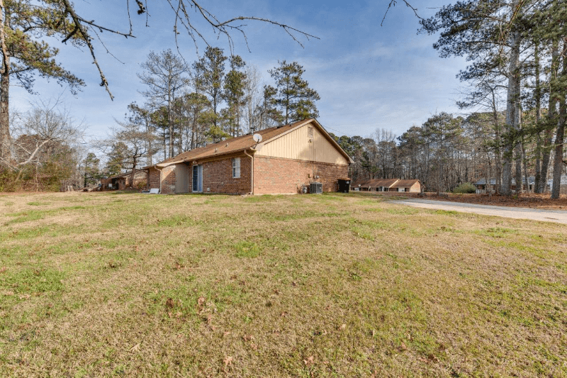 Douglasville House: 1739 Nutmeg st