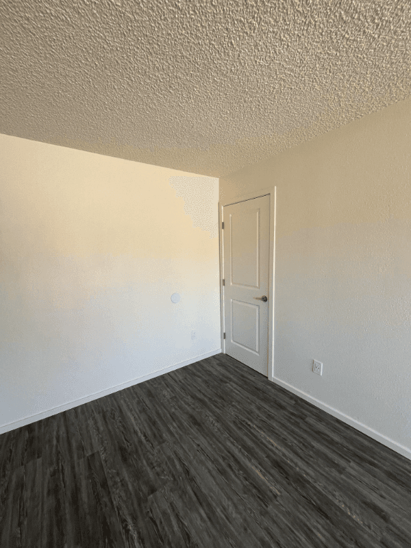 ElCajon Apartment: 530 Graves Ave