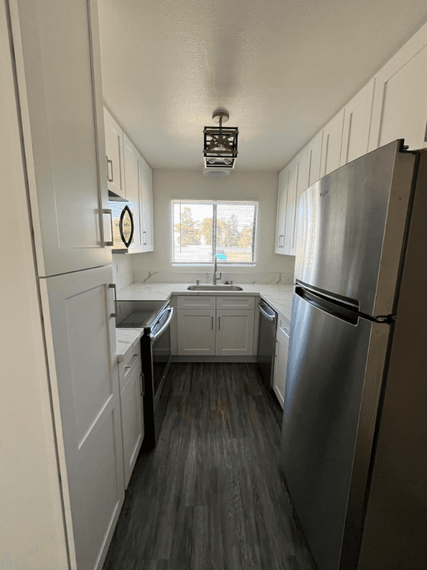 ElCajon Apartment: 530 Graves Ave