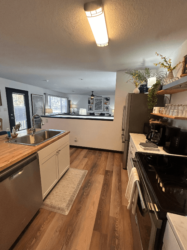 Hot Springs Townhome: 112 Mccurry Terrace