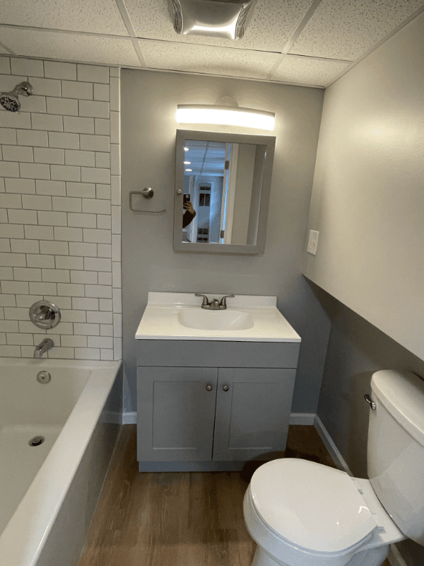 Watervliet Apartment: 19 Idlewild Park