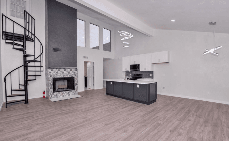 Dallas House: 6738 Eastridge Dr