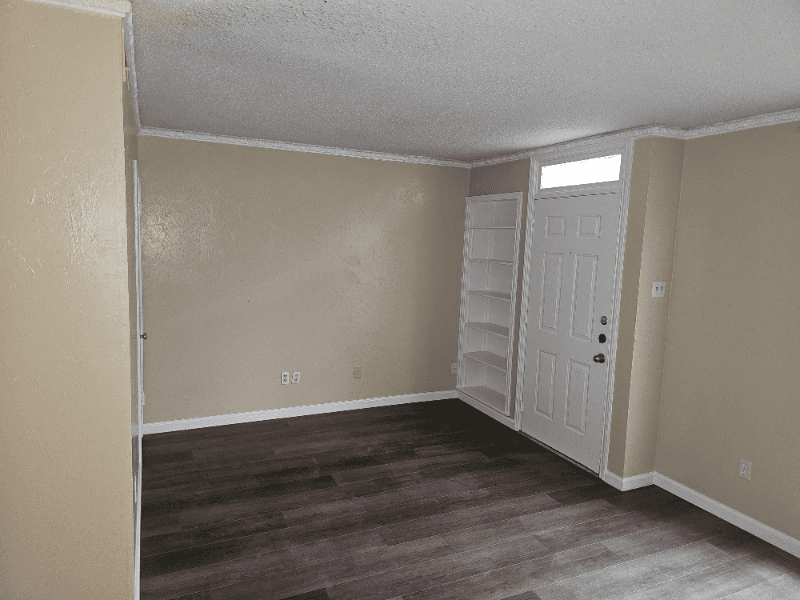 Dallas House: 9828 Valley Meadow Ct
