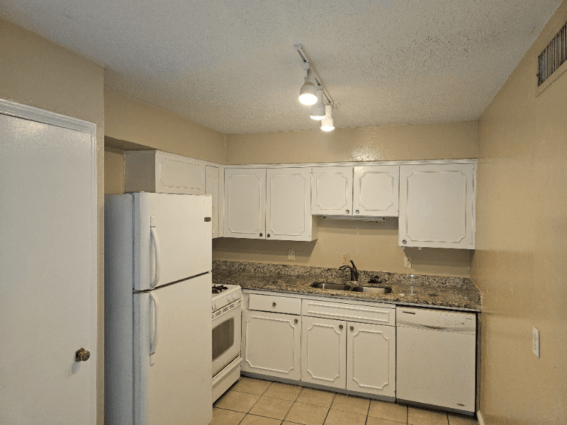 Dallas House: 9828 Valley Meadow Ct