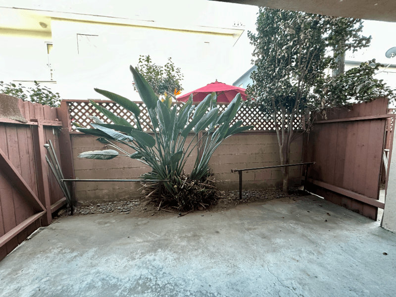 Los Angeles Condo: 11510 Ohio ave