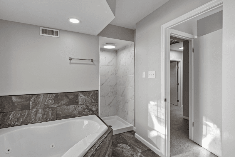 Webster Groves House: 8977 Big Bend Blvd