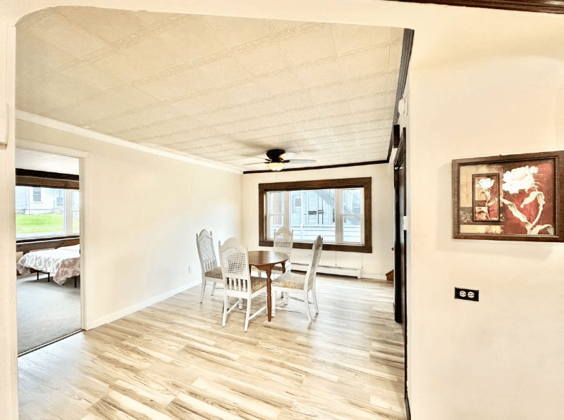 DANVILLE House: 682 BLOOM ST