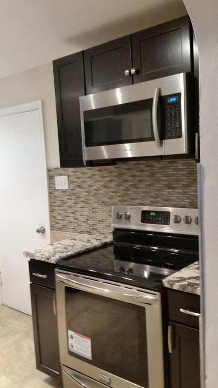 Saint Louis House: 8837 Granada Pl
