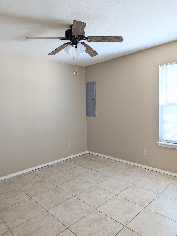Hackett Townhome: 415 S Vine St