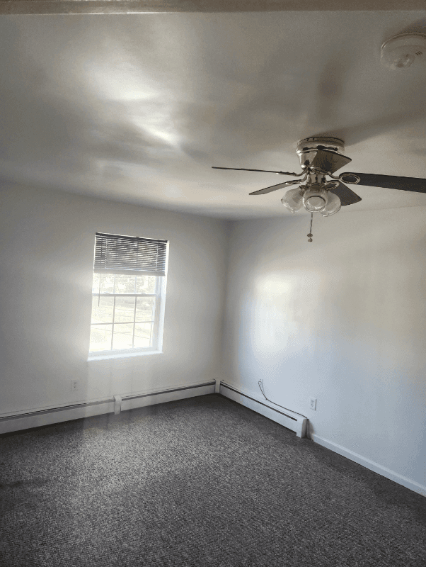 Hartford House: 159 Magnolia St.
