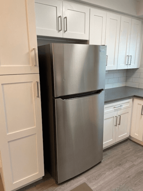 North Hollywood Apartment: 12931 Oxnard St