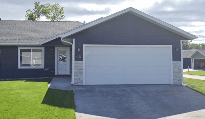 Sioux Falls Townhome: 4600 W Graceland Ct