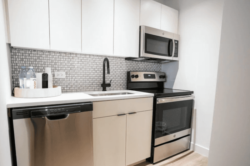 Chicago Condo: 862 N Wabash Ave