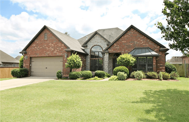 Bentonville House: 3503 SW Baybridge Cv
