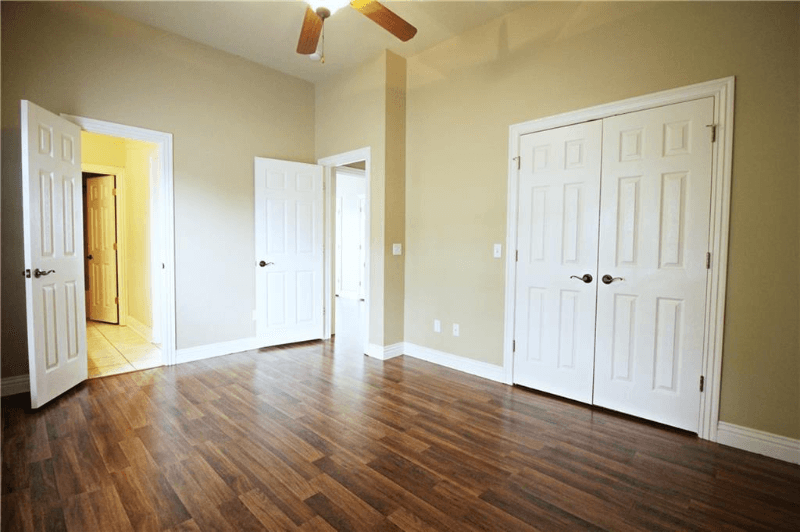Bentonville House: 3503 SW Baybridge Cv