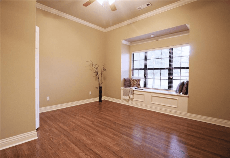 Bentonville House: 3503 SW Baybridge Cv