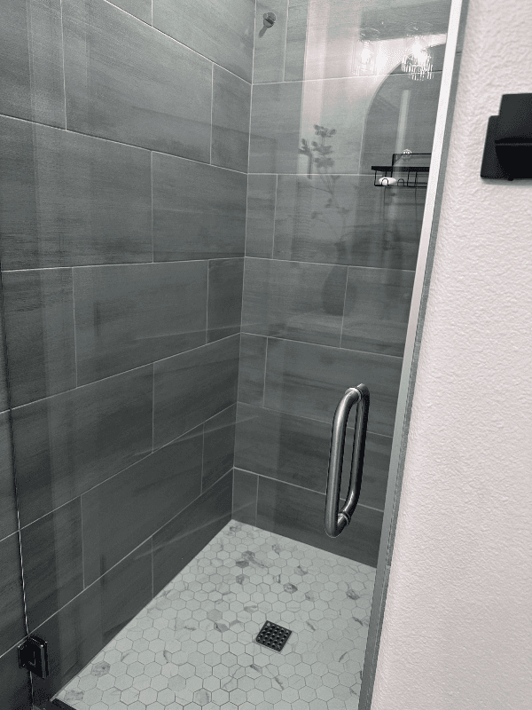 Victorville House: 178 Lakeview