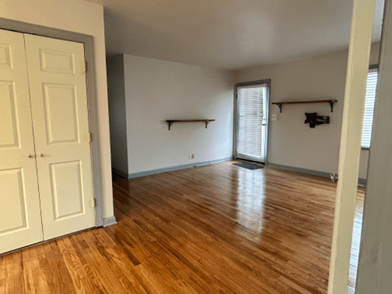 Louisville House: 2104 Dogoon Dr