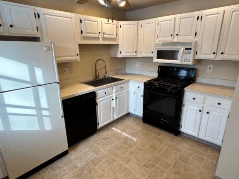 Louisville House: 2104 Dogoon Dr