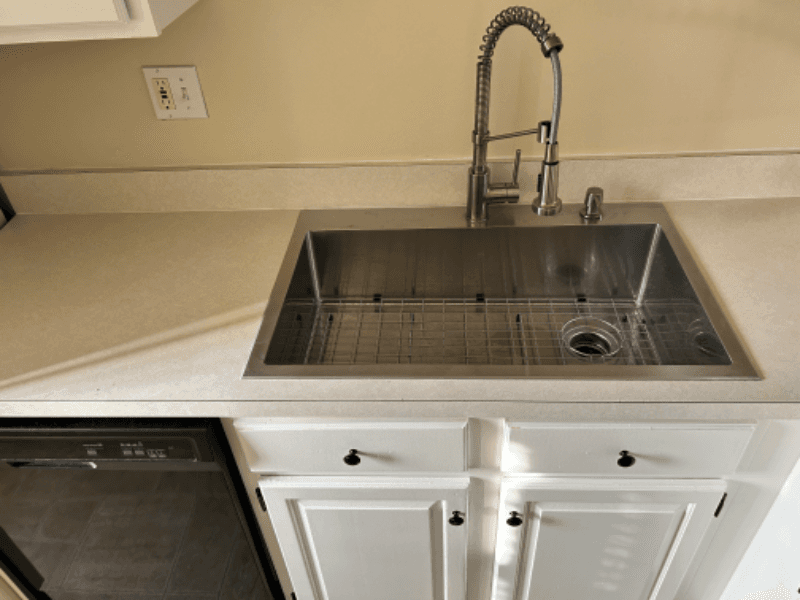 Louisville House: 2104 Dogoon Dr