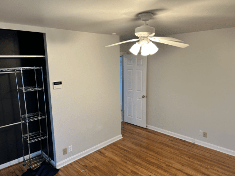 Louisville House: 2104 Dogoon Dr