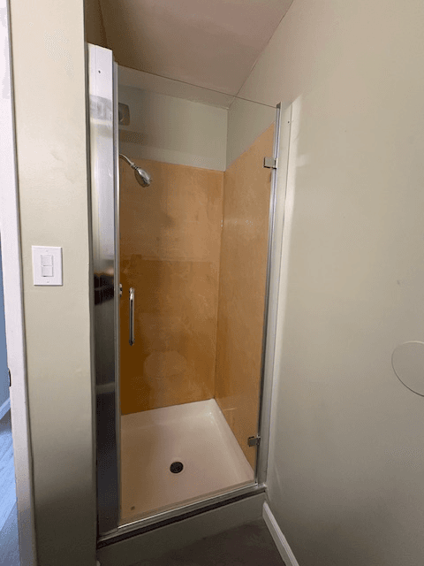 Oakland Apartment: 5499 Claremont Avenue