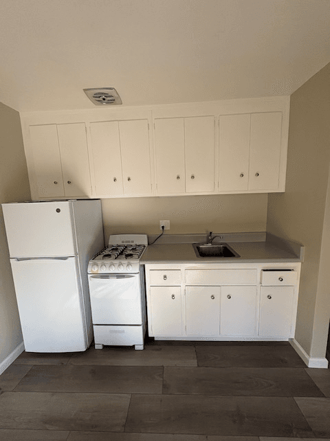Oakland Apartment: 5499 Claremont Avenue