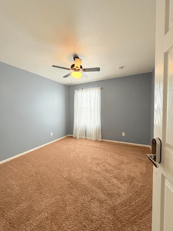 Wellington Single Room: 3634 Daylily St.