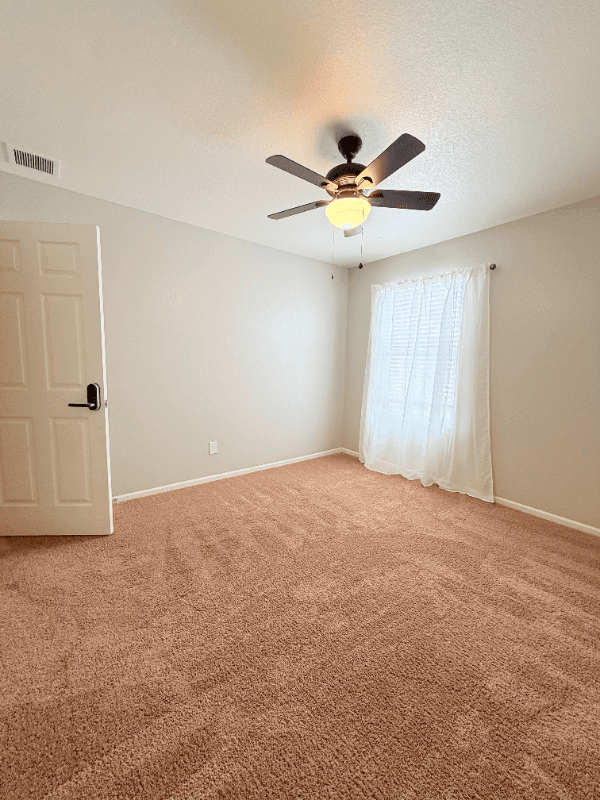 Wellington Single Room: 3634 Daylily St.
