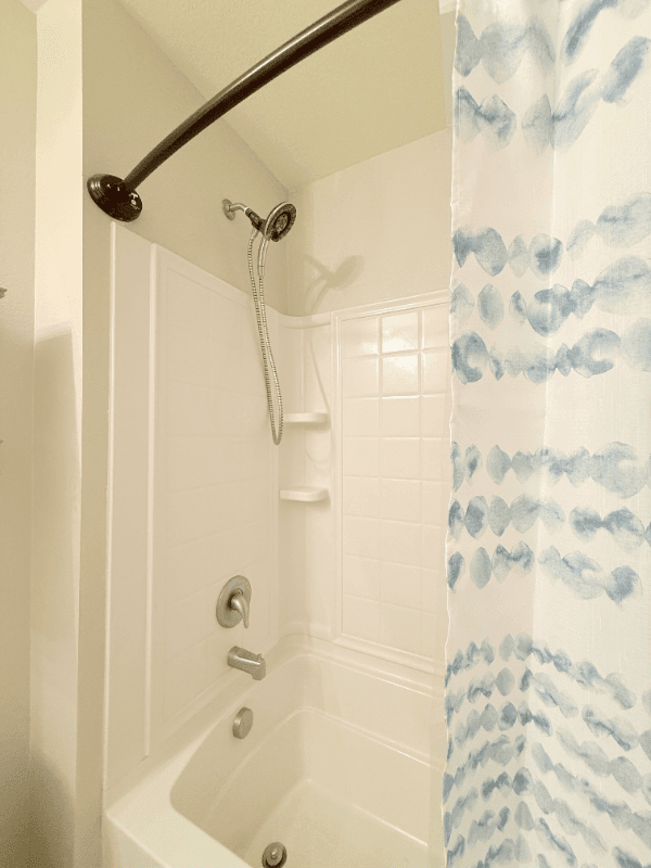 Wellington Single Room: 3634 Daylily St.