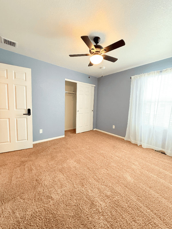 Wellington Single Room: 3634 Daylily St.