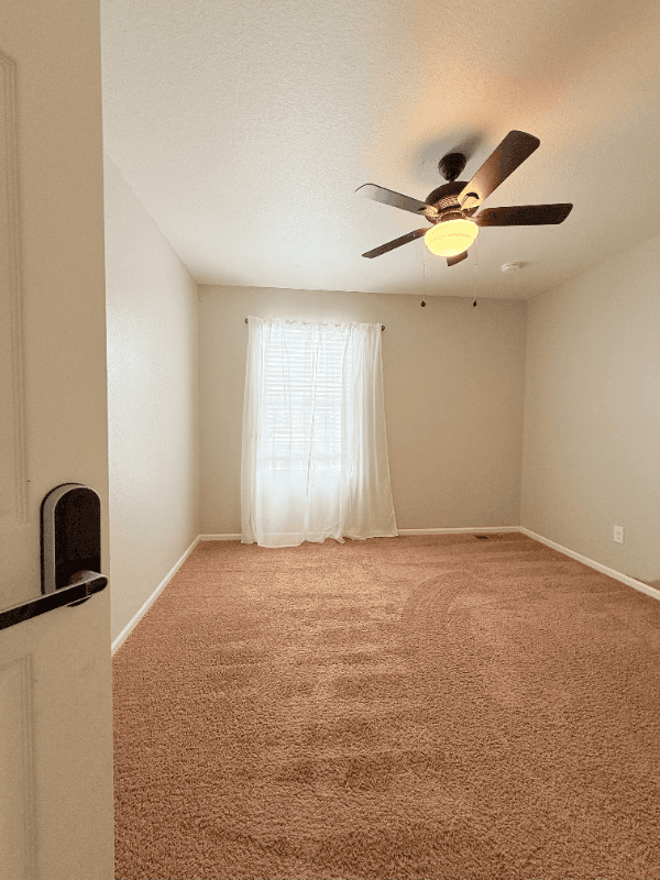 Wellington Single Room: 3634 Daylily St.